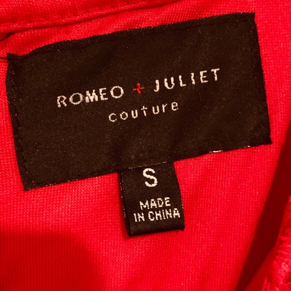 Romeo + Juliet Couture | Rosy Red Lace Dress - Picture 6 of 6